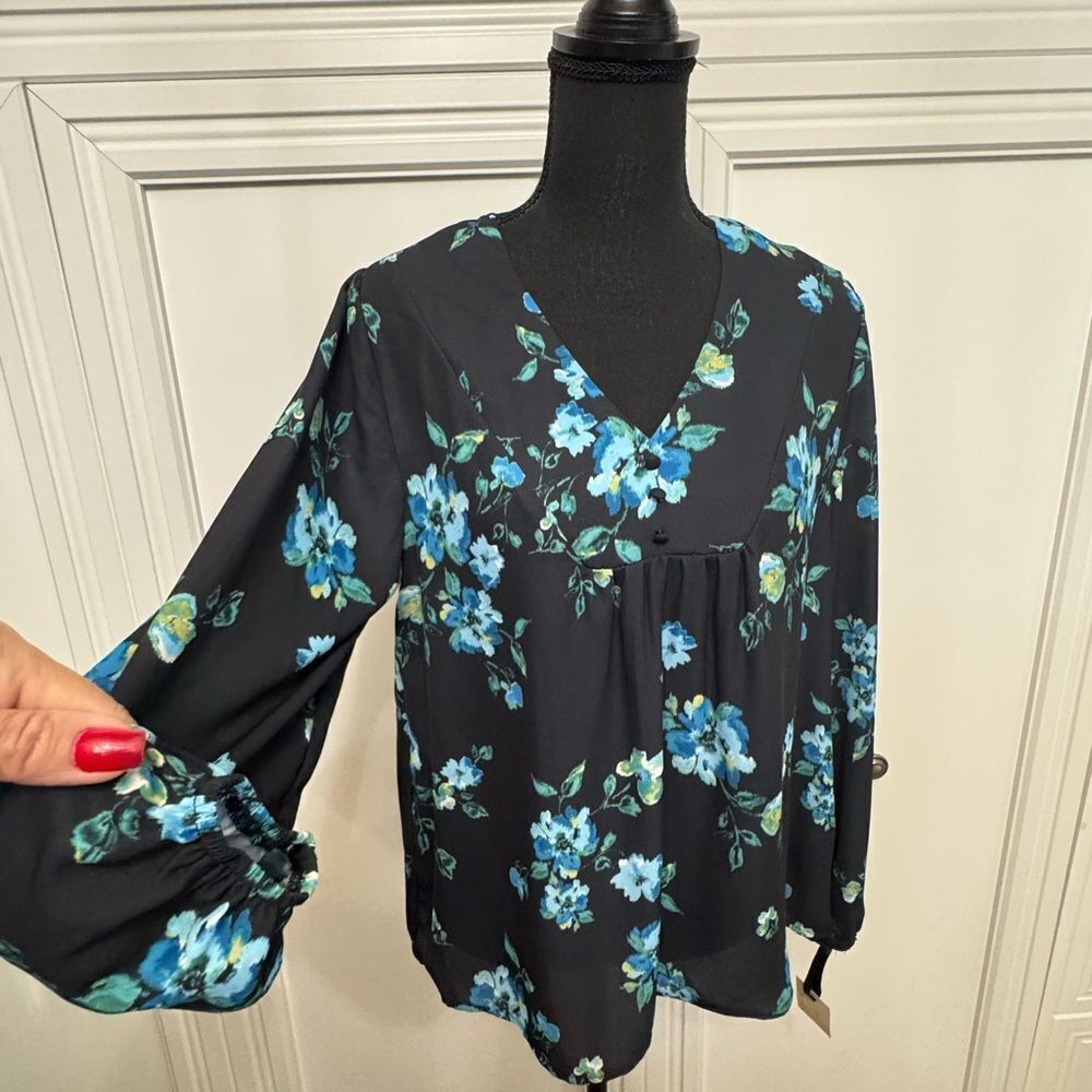 Floral V-Neck Top Blouse Black Blue Floral - Picture 4 of 7